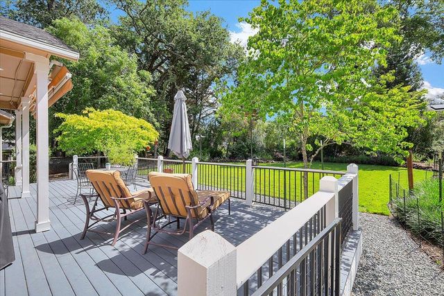 13750 Strawberry Cir, Penn Valley, CA 95946