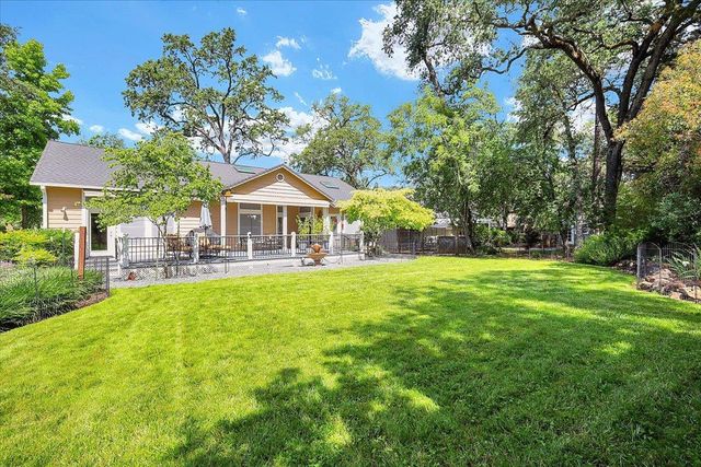 13750 Strawberry Cir, Penn Valley, CA 95946