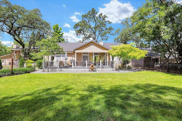 13750 Strawberry Cir, Penn Valley, CA 95946