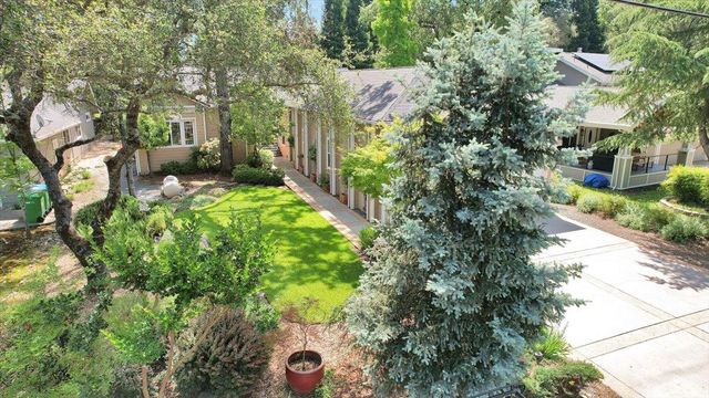 13750 Strawberry Cir, Penn Valley, CA 95946