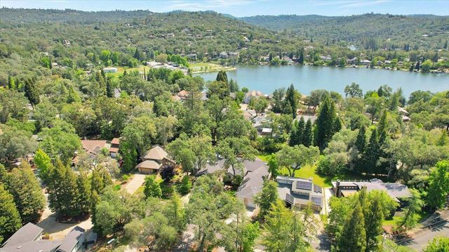 13750 Strawberry Cir, Penn Valley, CA 95946