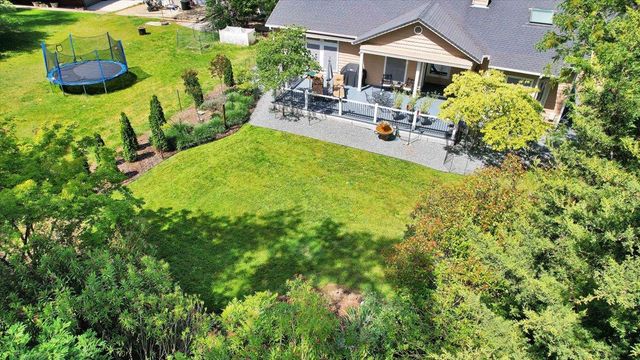 13750 Strawberry Cir, Penn Valley, CA 95946