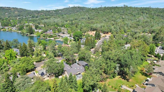 13750 Strawberry Cir, Penn Valley, CA 95946