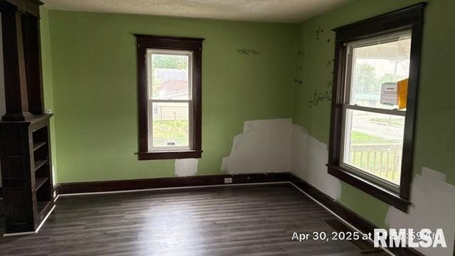 3915 11TH Street, Rock Island, IL 61201