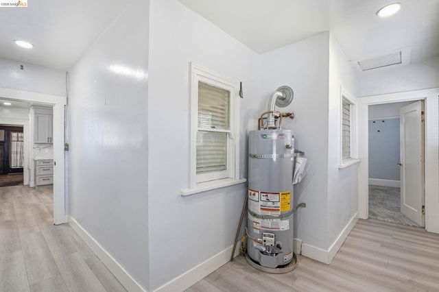 861 70Th Ave, Oakland, CA 94621