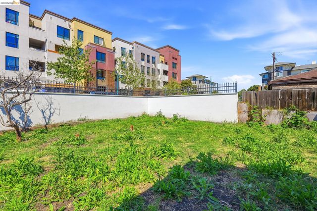 861 70Th Ave, Oakland, CA 94621