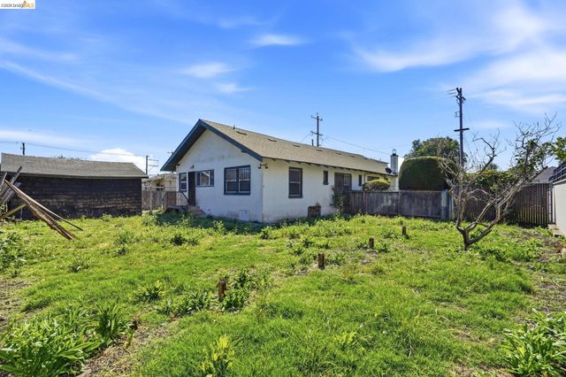 861 70Th Ave, Oakland, CA 94621