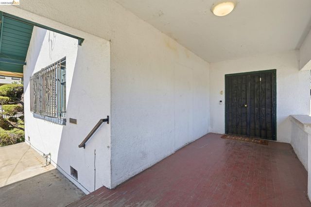 861 70Th Ave, Oakland, CA 94621