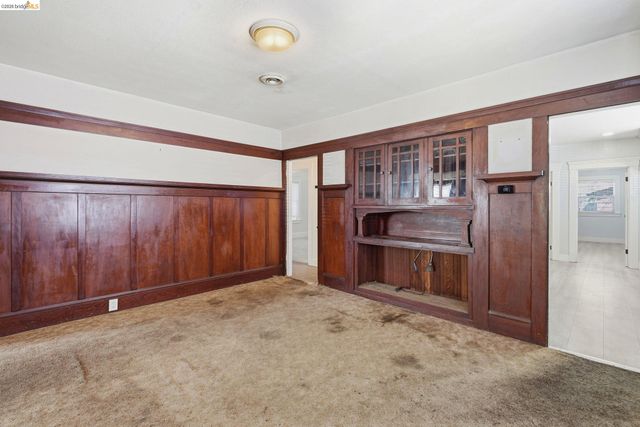 861 70Th Ave, Oakland, CA 94621