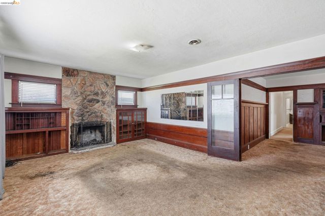 861 70Th Ave, Oakland, CA 94621