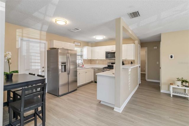 204 CIRCLE HILL DRIVE, Brandon, FL 33510