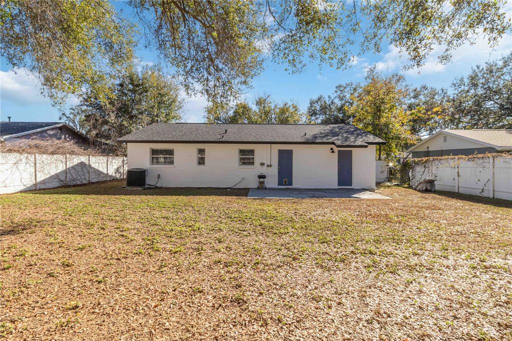 Image 32 of property listing at 204 CIRCLE HILL DRIVE, Brandon, FL 33510