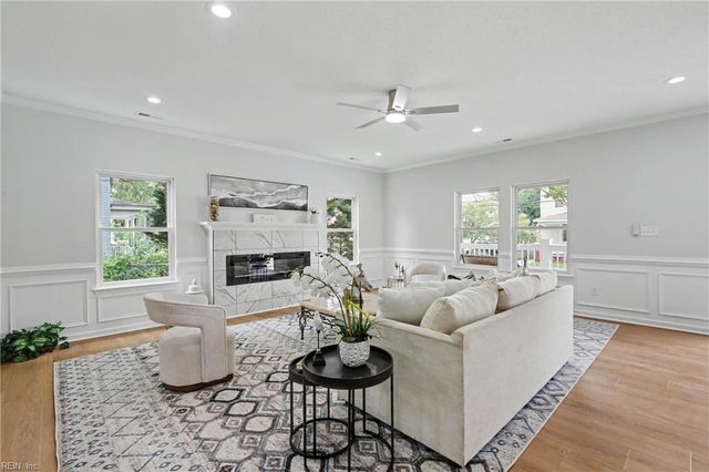 67 Elm AVE, Portsmouth, VA 23704