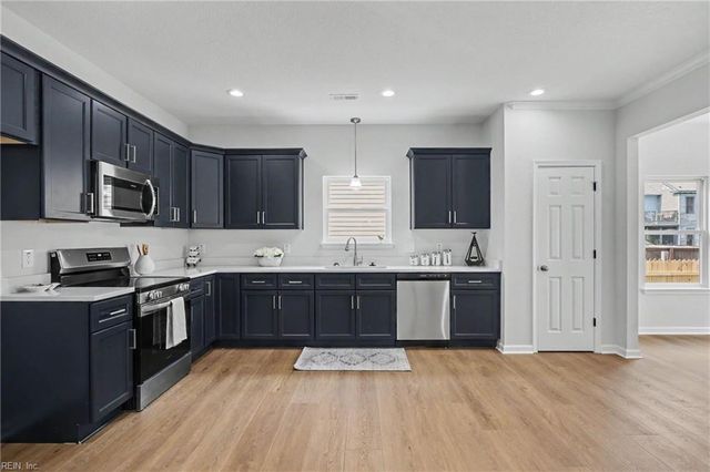 67 Elm AVE, Portsmouth, VA 23704