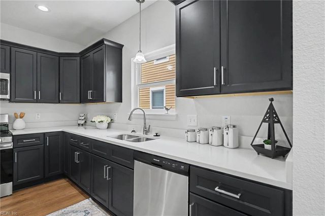 67 Elm AVE, Portsmouth, VA 23704
