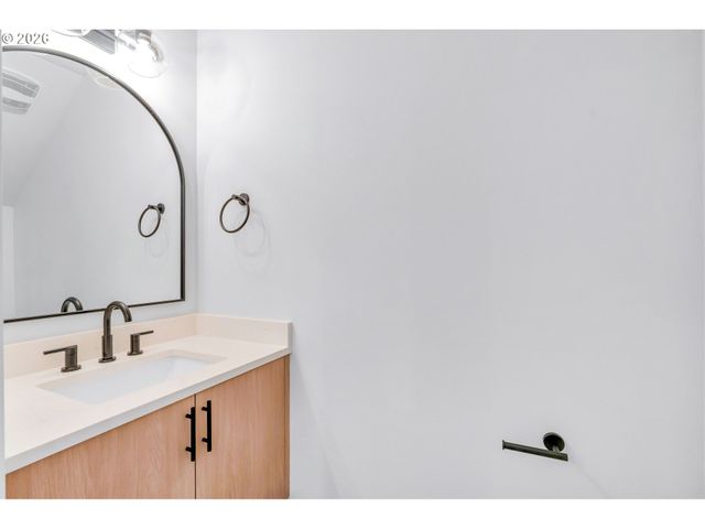 2383 Se 45TH Ave, Portland, OR 97215