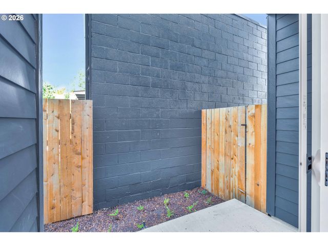 2383 Se 45TH Ave, Portland, OR 97215