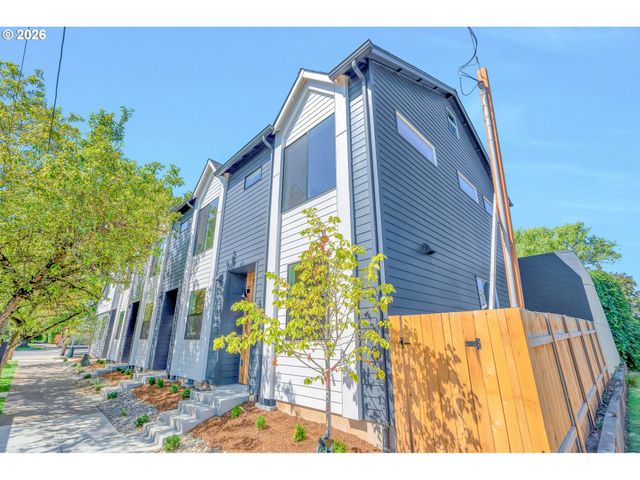 2383 Se 45TH Ave, Portland, OR 97215