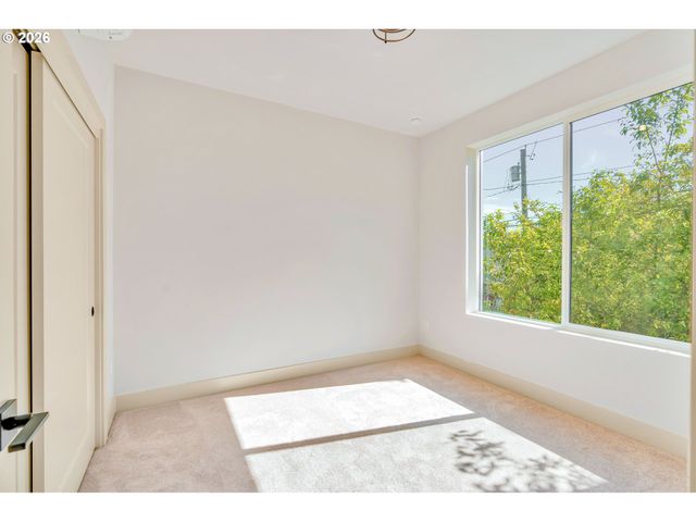 2383 Se 45TH Ave, Portland, OR 97215