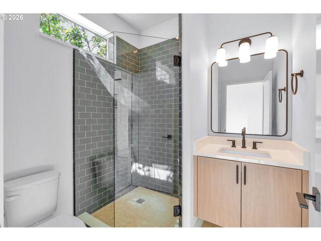 2383 Se 45TH Ave, Portland, OR 97215