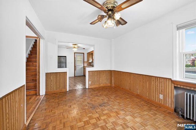28 Livingston Place, Teaneck, NJ 07666