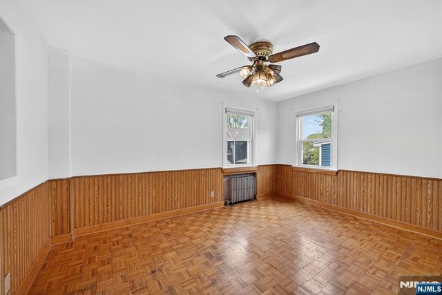 28 Livingston Place, Teaneck, NJ 07666