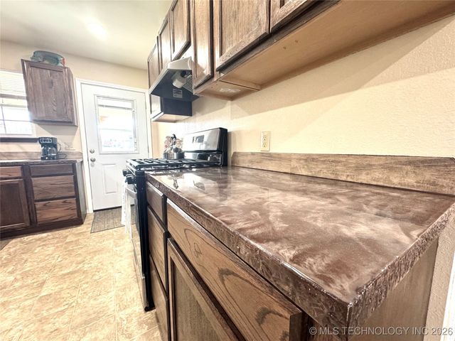 419124 E 1144 Road, Checotah, OK 74426