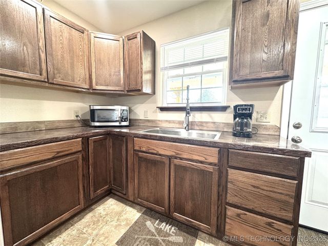 419124 E 1144 Road, Checotah, OK 74426