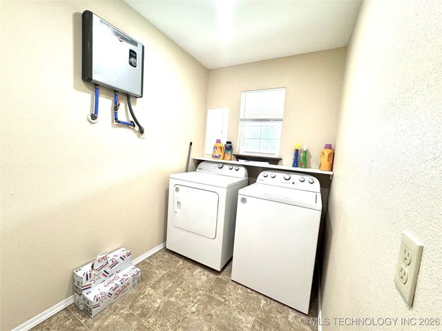 419124 E 1144 Road, Checotah, OK 74426