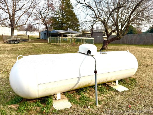 419124 E 1144 Road, Checotah, OK 74426