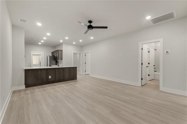 4063 Gunner Trail, College Station, TX 77845