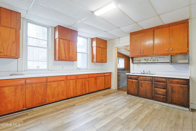 1267 Nebraska Avenue, Toledo, OH 43607