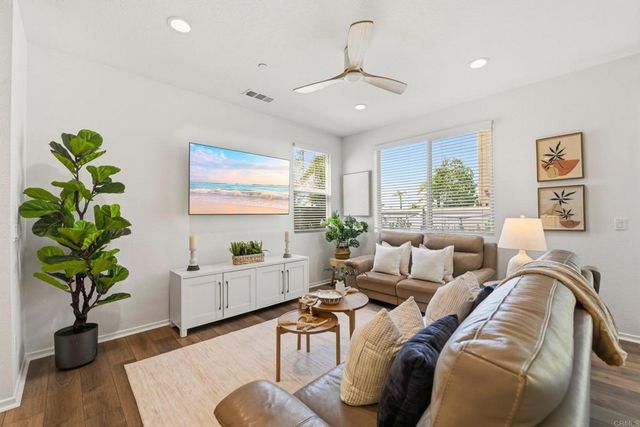 1175 Via Lucero, Oceanside, CA 92056