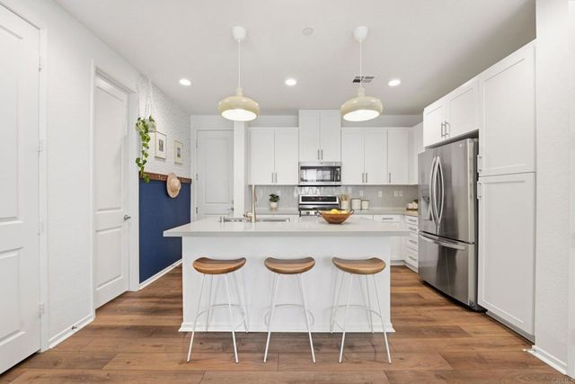 1175 Via Lucero, Oceanside, CA 92056