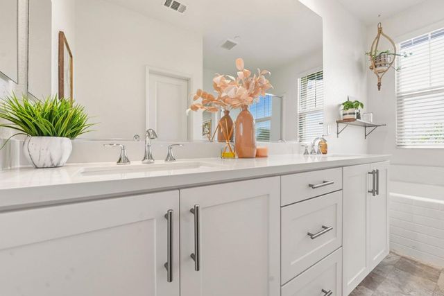 1175 Via Lucero, Oceanside, CA 92056