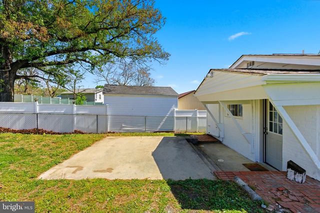 1505 LOOP RD, Gerrardstown, WV 25420