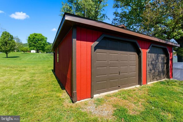 1505 LOOP RD, Gerrardstown, WV 25420