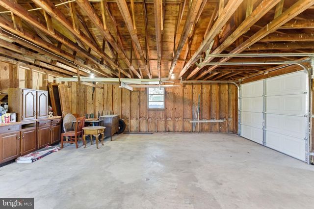 1505 LOOP RD, Gerrardstown, WV 25420