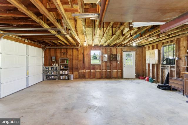 1505 LOOP RD, Gerrardstown, WV 25420