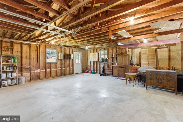 1505 LOOP RD, Gerrardstown, WV 25420