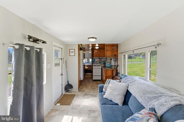 1505 LOOP RD, Gerrardstown, WV 25420