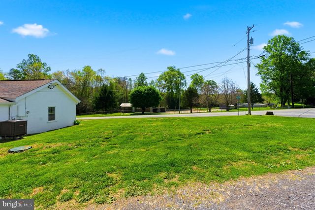 1505 LOOP RD, Gerrardstown, WV 25420