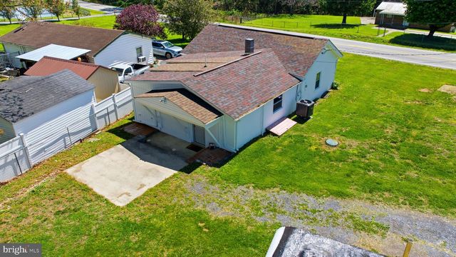 1505 LOOP RD, Gerrardstown, WV 25420
