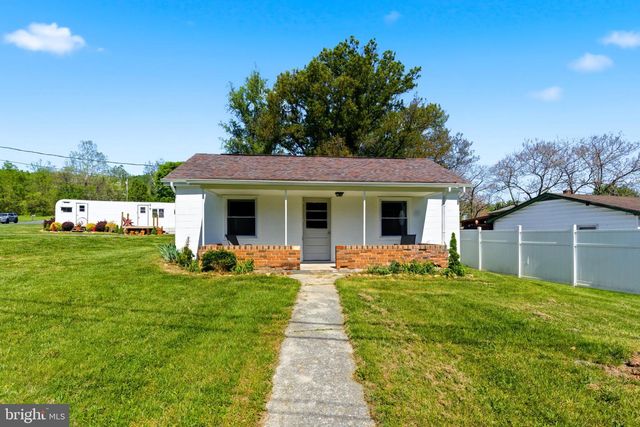 1505 LOOP RD, Gerrardstown, WV 25420