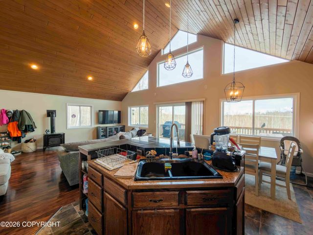 3960 S Vine Road, Wasilla, AK 99623