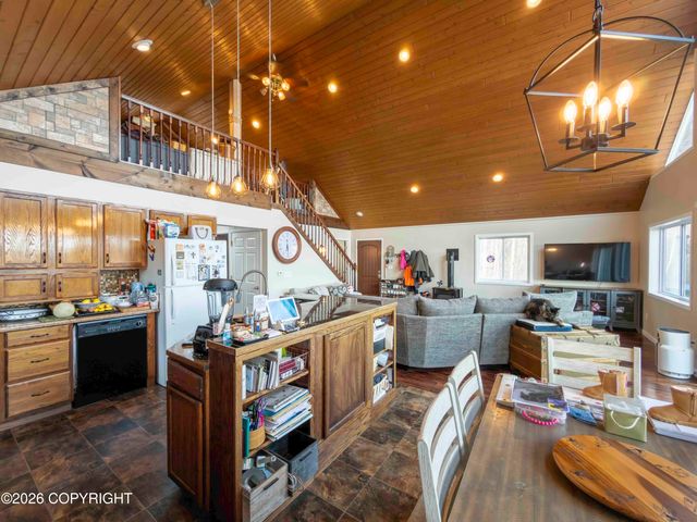 3960 S Vine Road, Wasilla, AK 99623