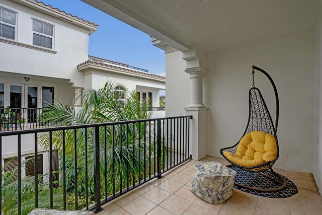 835 NE 16th Terrace, Fort Lauderdale, FL 33304