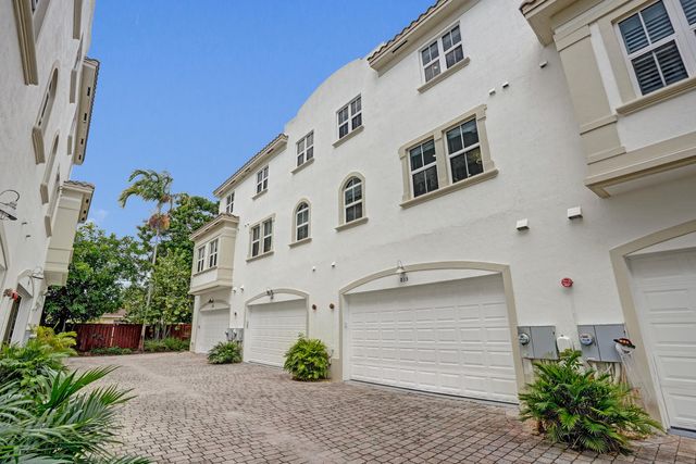 835 NE 16th Terrace, Fort Lauderdale, FL 33304