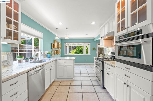 775 Catalina Dr, Livermore, CA 94550