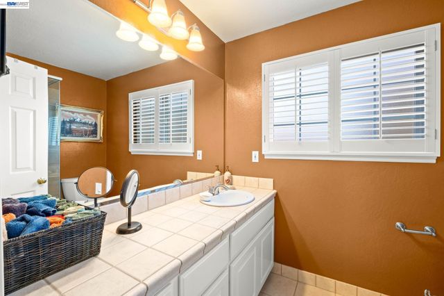 775 Catalina Dr, Livermore, CA 94550